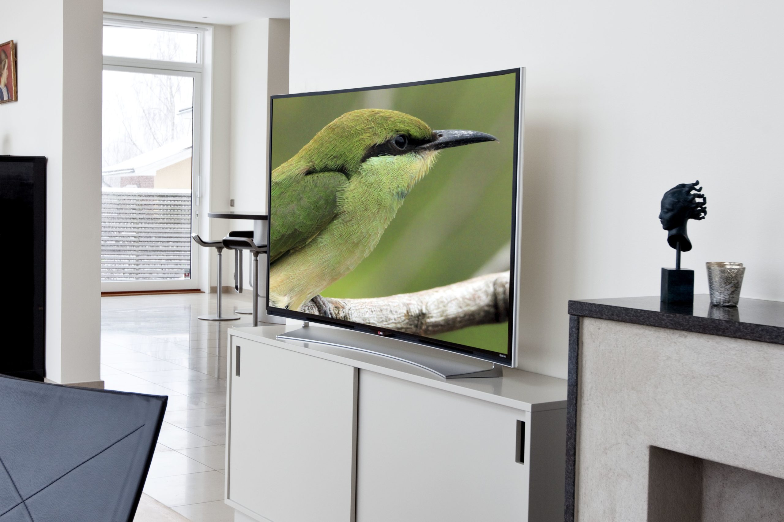 Lifestyle UG870V 7 scaled