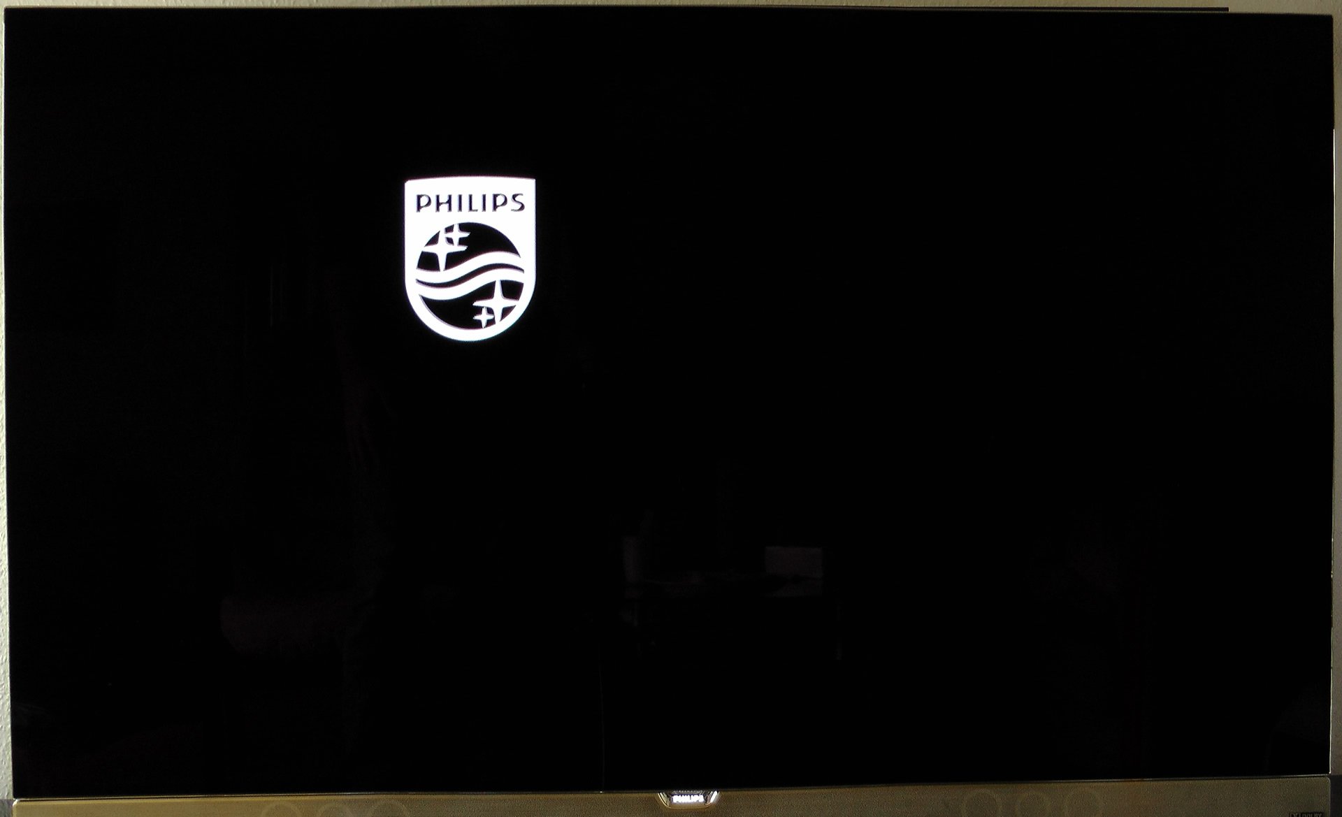 Philips 55POS901F logo sort baggrund
