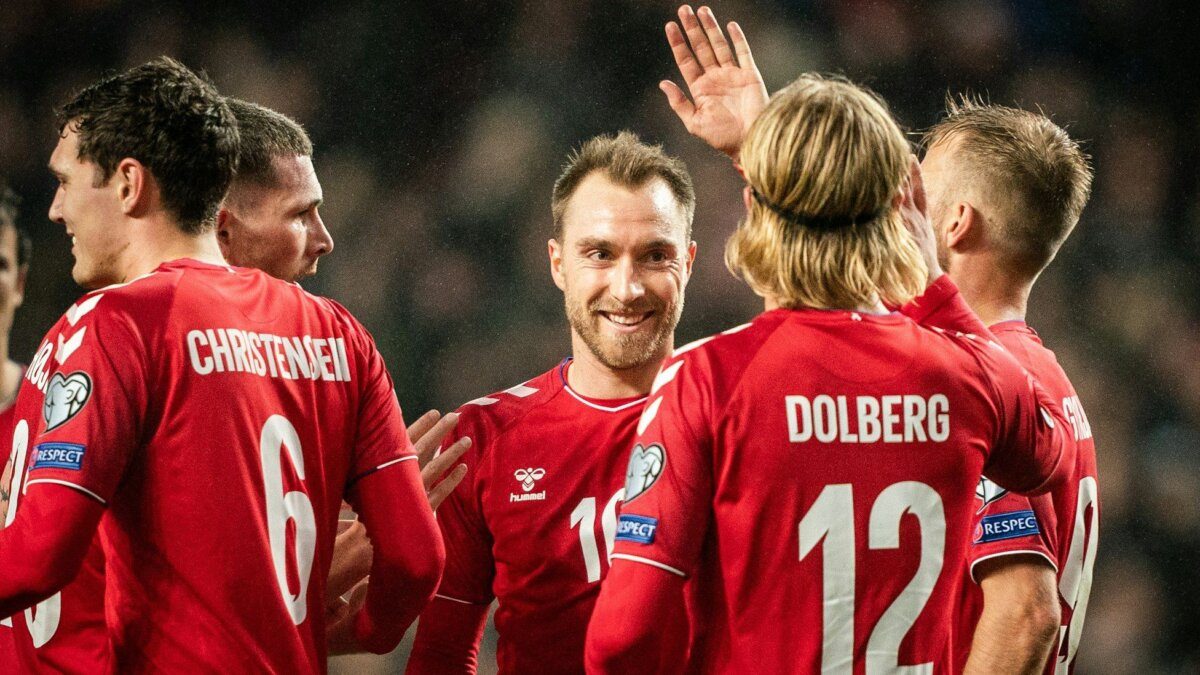 Fodboldlandskamp: Danmark – Sverige på TV og Streaming