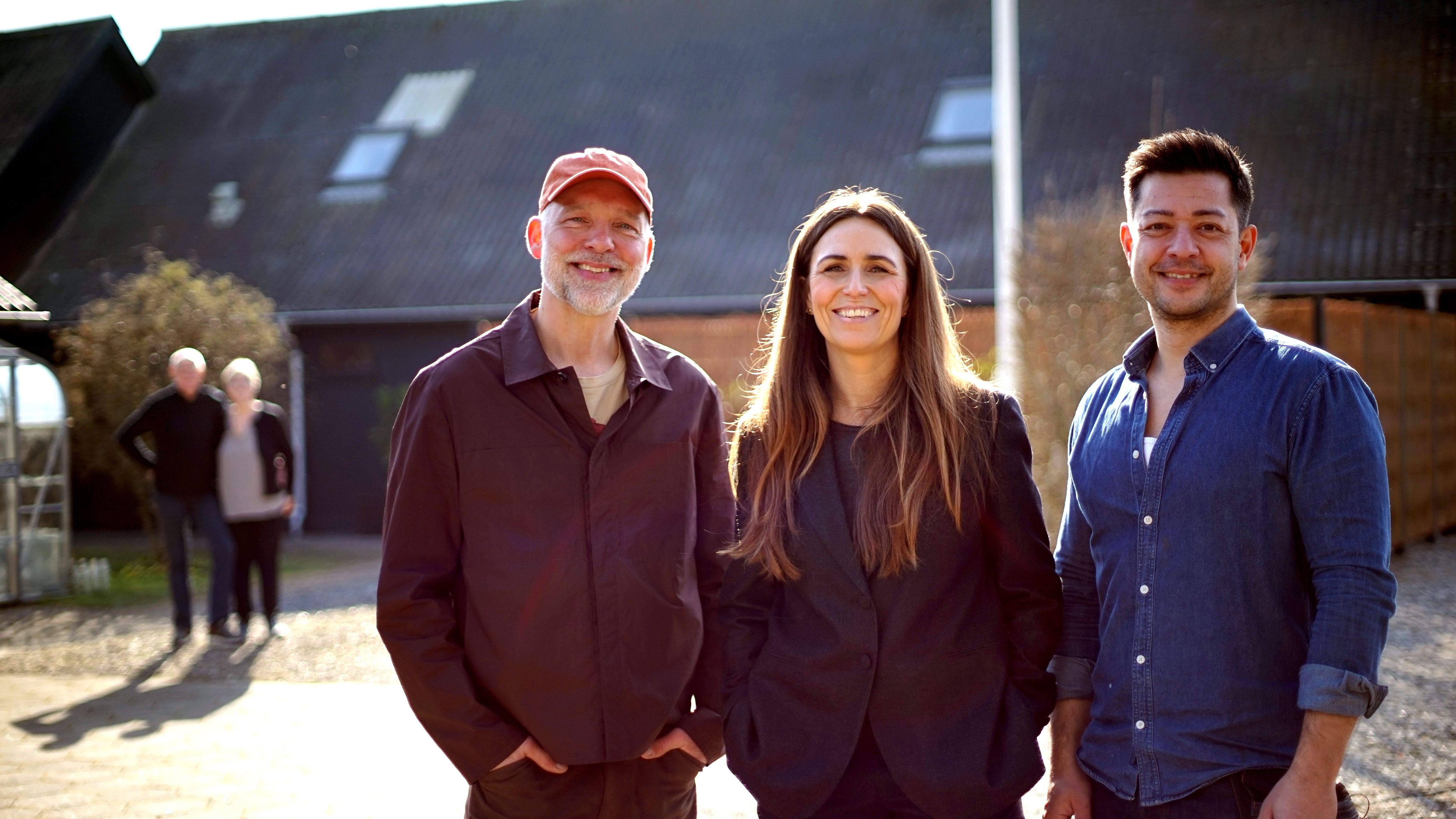 I hus til halsen 2026 Trailer