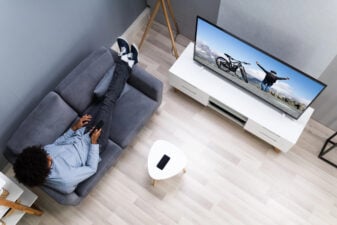 Find den billigste tv pakke uden at droppe dine favoritkanaler